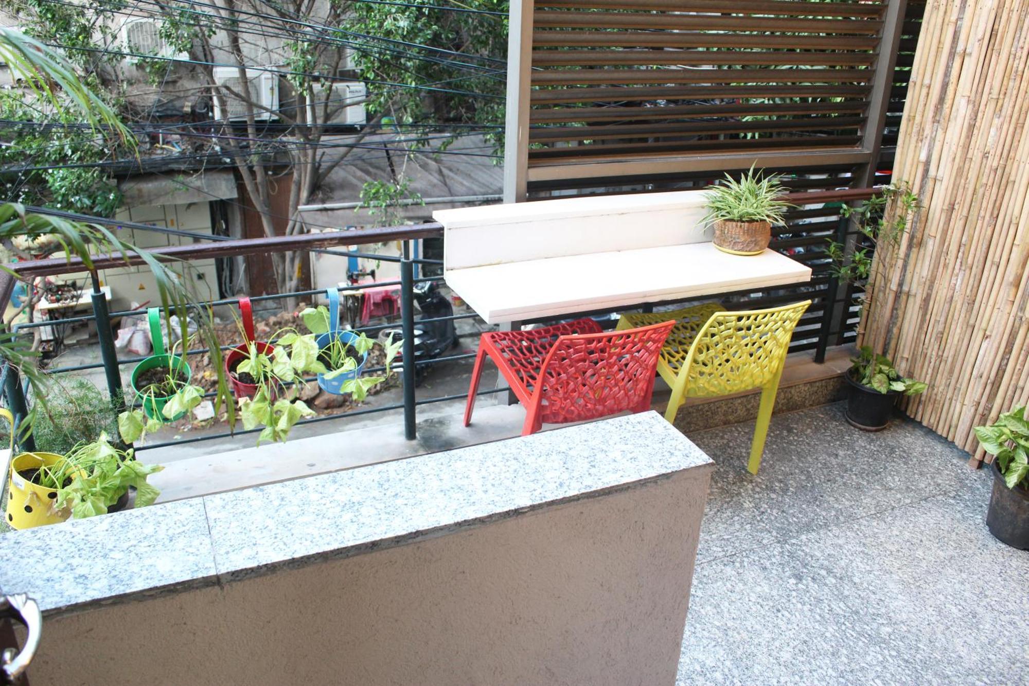 Handicraft 1bhk With 2 Patios And 2 Baths 4